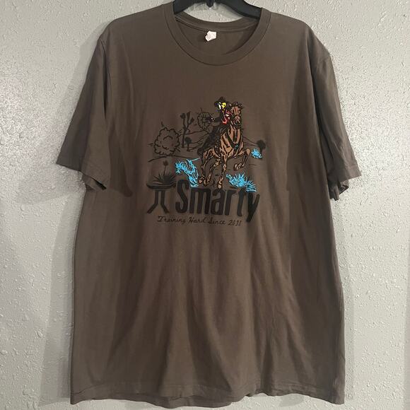 Smarty Training Hard Since 2010 T Shirty XXL Green Unisex  Cowboy on Horseback - Picture 1 of 5